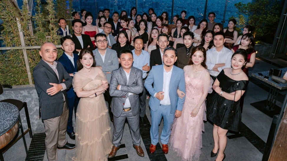 Dạ Tiệc VIP Top Ten Travel: 15 Năm Vững Giá Trị - Đổi Tư Duy - Cùng Vươn Xa
