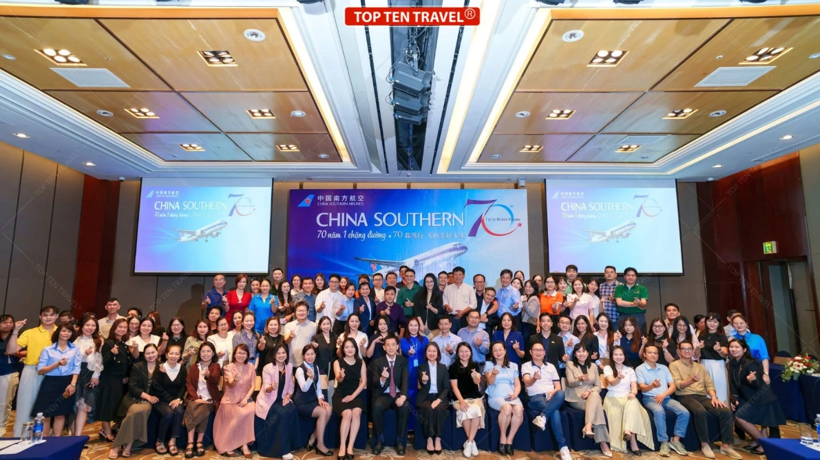 Top Ten Travel lập 'Cú Đúp' giải thưởng 'Top Agent of the Year' từ China Southern Airlines