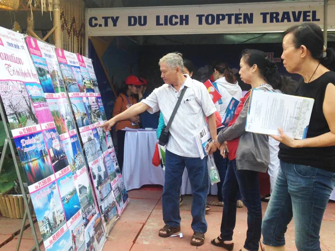 Gian hàng Top Ten tại Hội chợ Du lịch TP HCM chào đón khách tham quan