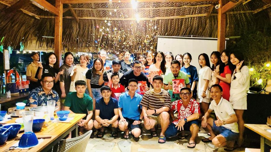 Khối Visa Top Ten Travel 'Đoàn Kết – Sáng Tạo – Đổi Mới – Phát Triển'