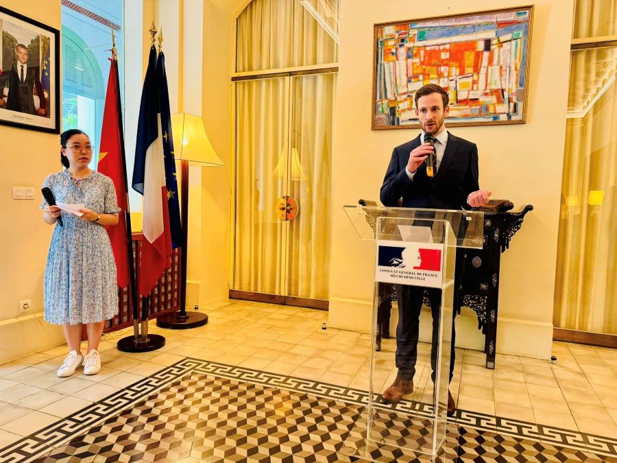 Top Ten Travel – tham dự hội nghị 'Thể Thao và Tình Hữu Nghị' tại Lãnh Sự Quán Pháp