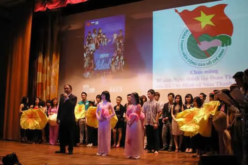 Kỷ niệm ngày thành lập Đoàn TNCS Hồ Chí Minh ở Nga