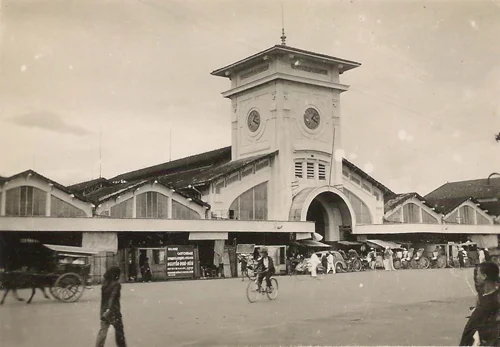 Một thế kỷ của chợ Bến Thành