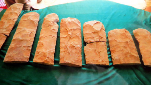 Đắc Nông phát hiện hai bộ đàn đá cổ có niên đại 3.000 năm tuổi