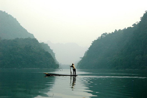 Hồ Ba Bể, khu du lịch sinh thái hấp dẫn