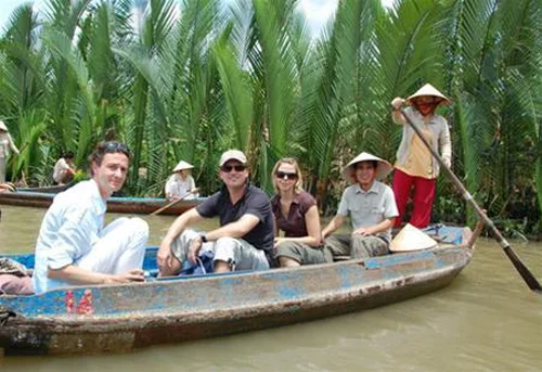Ngành du lịch tích cực phục hồi khó khăn, phục hồi đà tăng trưởng