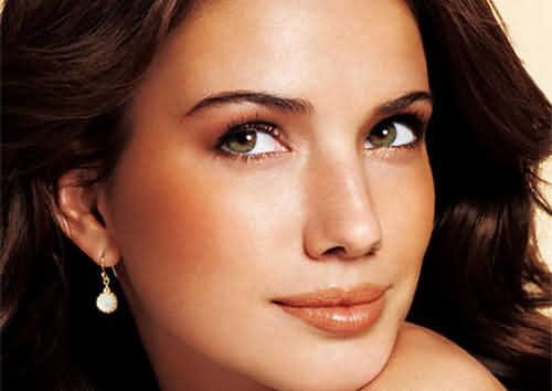 Hướng dẫn cách trang điểm phù hợp cho làn da nâu