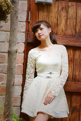 Phong cách trẻ trung cho cô nàng tự ti về dáng thấp