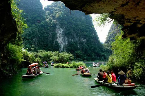Tràng An danh thắng lịch sử và văn hóa ở Ninh Bình