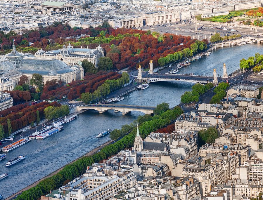 Vẻ đẹp êm đềm của Châu Âu qua bức tranh trên Sông Seine