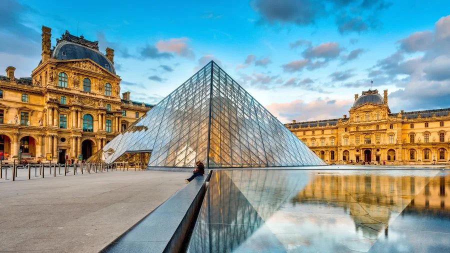 Điểm danh 11 kiệt tác nghệ thuật không thể bỏ qua khi ghé thăm bảo tàng Louvre