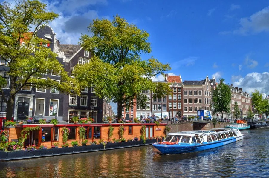 Kênh đào Amsterdam - Nét độc đáo làm say lòng du khách