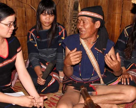 Về thăm Tây Nguyên mộc mạc