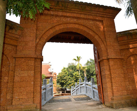 Về xứ Đoài thương nhớ xứ ong