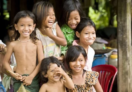 Campuchia vừa quen, vừa lạ...