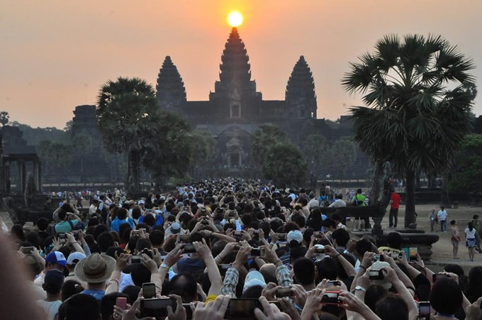 Bình minh về tuyệt đẹp ở Angkor Wat