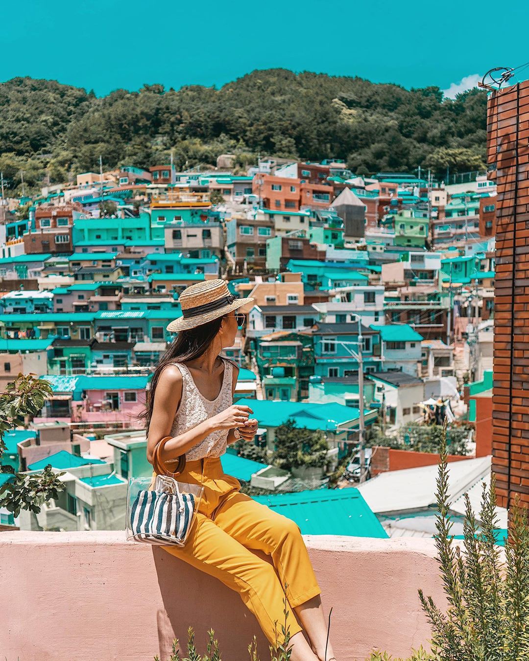 Khám phá làng văn hóa Gamcheon đầy ấn tượng ở Hàn Quốc