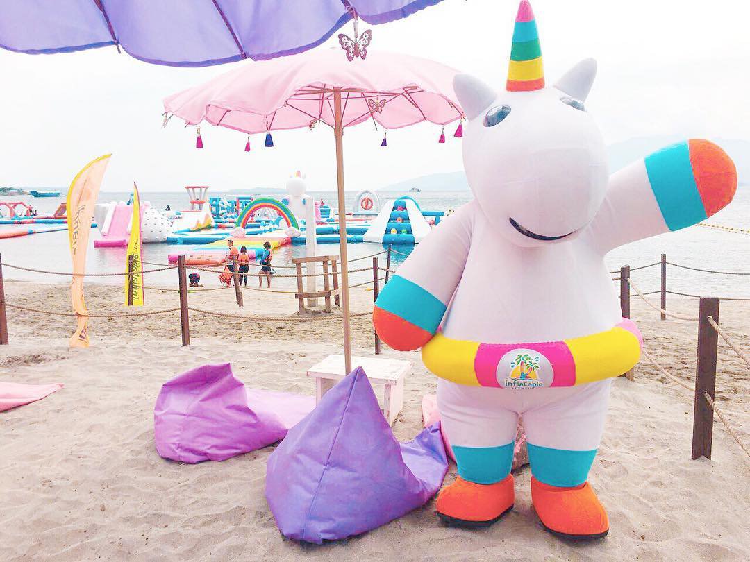 Khám phá hòn đảo màu hồng ở Philippines