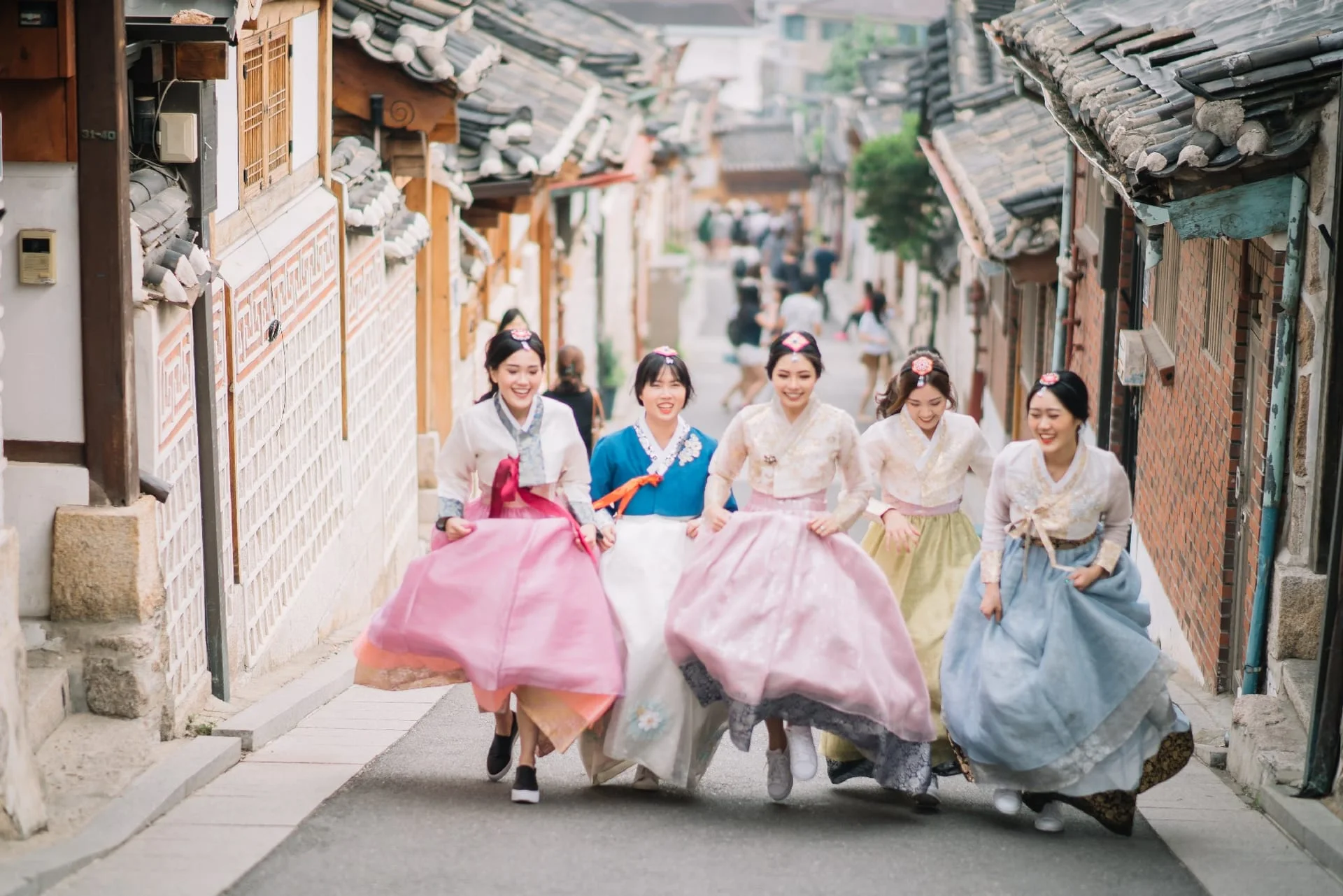 Du lịch Hàn Quốc khám phá vẻ đẹp của làng Hanok Bukchon