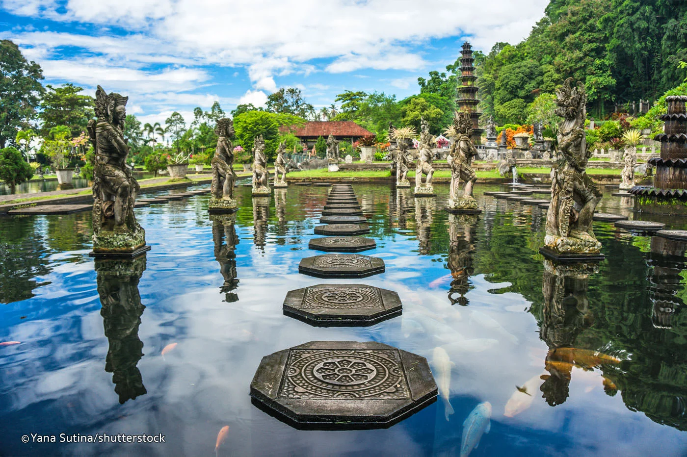 Sống ảo ngàn like tại cung điện nước Tirta Gangga – Bali