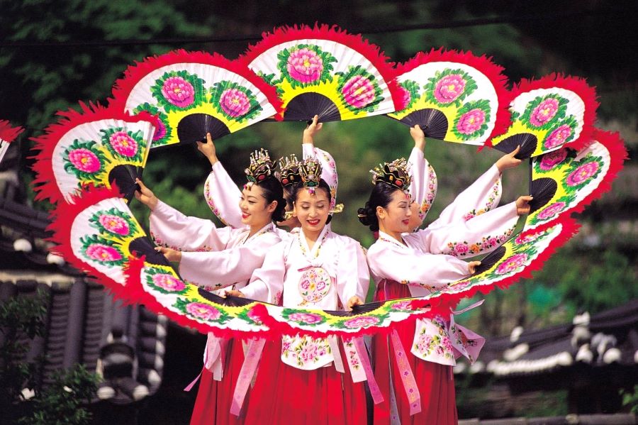 Lễ hội mùa xuân Hàn Quốc với nhiều điều hấp dẫn, thú vị