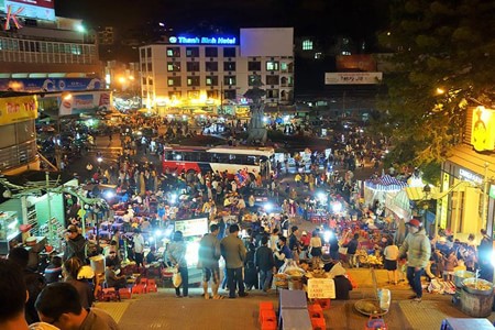 Ăn gì ở chợ đêm Đà Lạt?