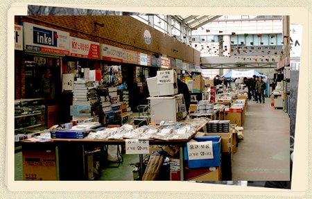 Thỏa sức mua sắm tại 5 khu chợ trời Hàn Quốc