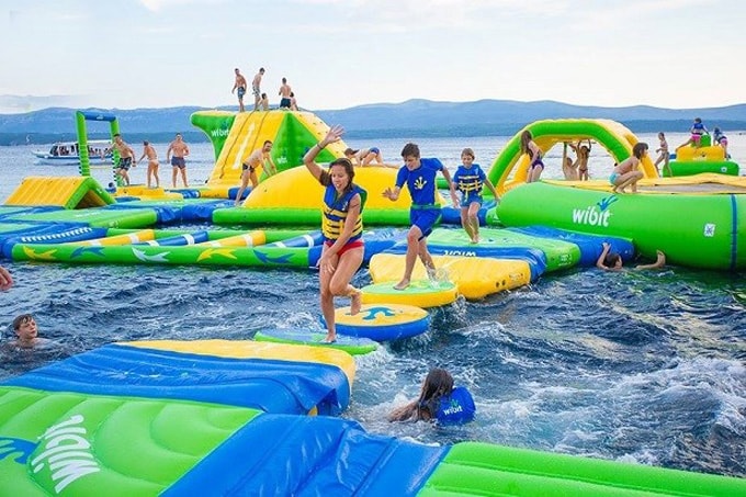 Vui chơi cực đã tại nhà phao nổi khổng lồ ở Nha Trang