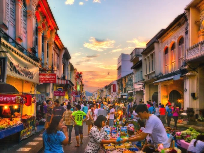 Những địa chỉ mua sắm hấp dẫn ở Phuket