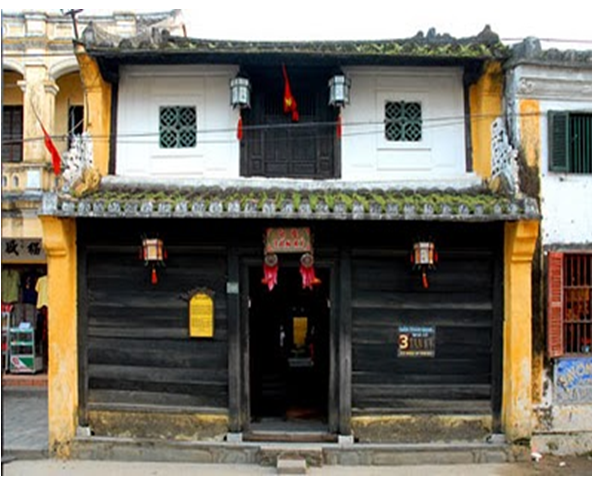 Viếng thăm nhà cổ Tấn Ký cùng du lịch Hội An