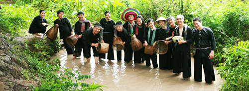 Du lịch bắt cá mò tôm giữa rừng Cần Giờ