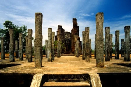 Dạo quanh thành cổ ở Sri Lanka