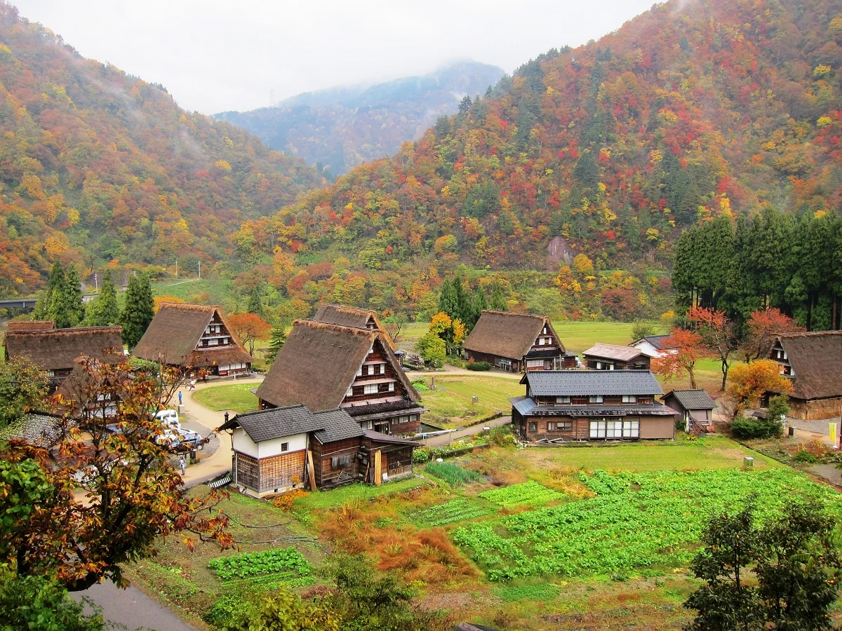 Khám phá ngôi làng cổ tích Shirakawago thơ mộng ở Nhật Bản