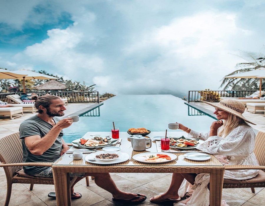 Du lịch Indonesia ngắm hồ mặt gương đẹp như mơ ở giữa lòng Bali