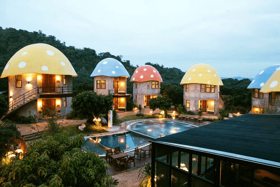 Du lịch Thái Lan đổi gió với đảo nấm khổng lồ rực rỡ sắc màu