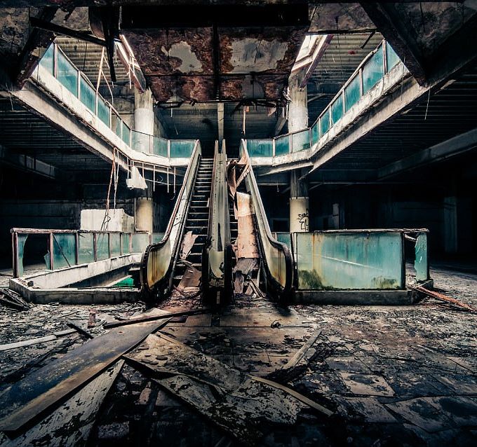 Bên trong tòa tháp bị bỏ hoang 20 năm ở Băng Cốc