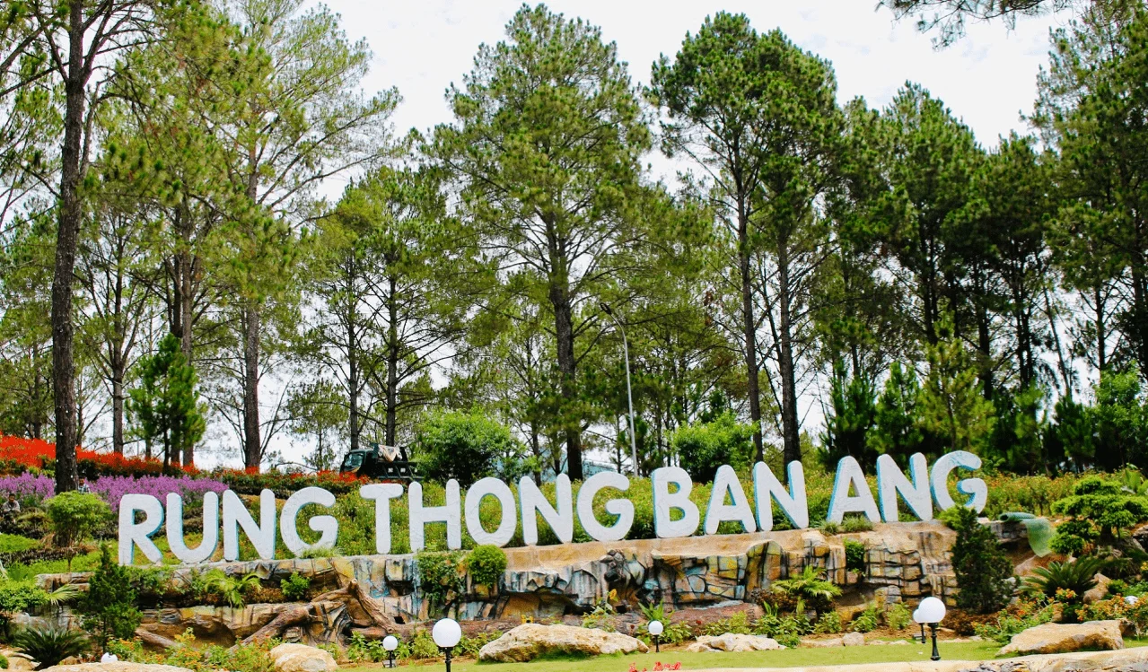 Bản Áng Mộc Châu - Tiên cảnh của núi rừng Tây Bắc