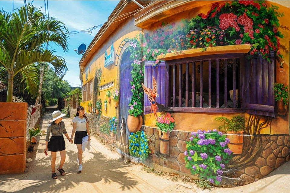 Hé lộ làng bích họa Đà Nẵng được rất nhiều khách du lịch yêu thích