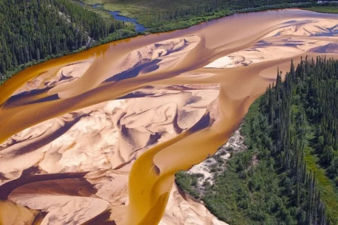 Những cồn cát kỳ lạ ở Hồ Athabasca, Canada