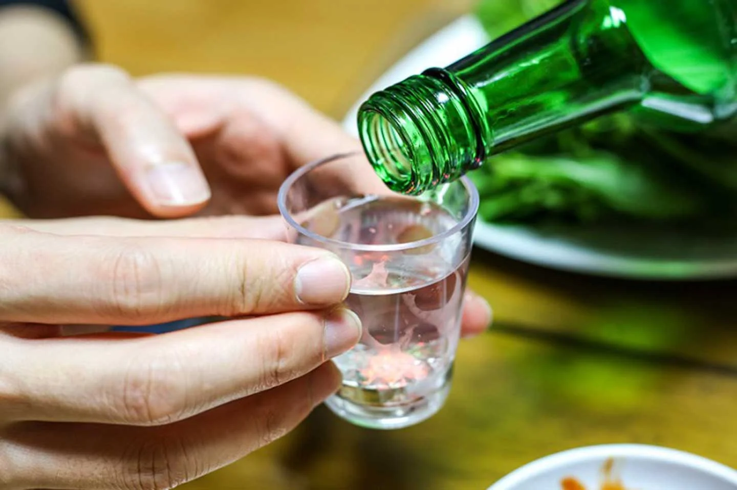 Những điều cấm kỵ trong bữa ăn ở nước ngoài