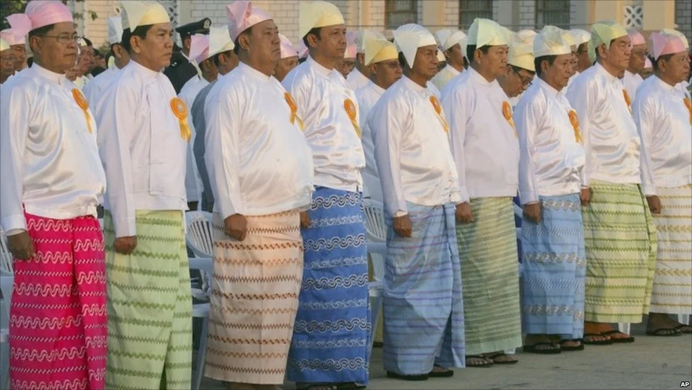 Myanmar - Đất nước đàn ông mặc váy nhai trầu, phụ nữ bôi Thanaka