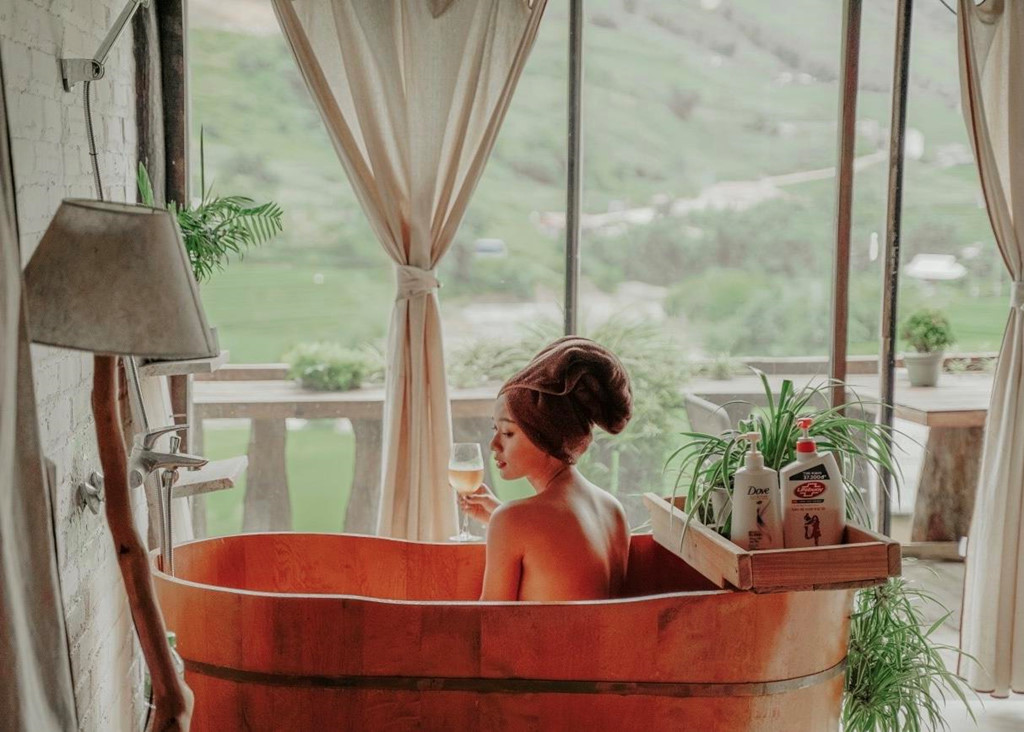 4 địa điểm thú vị có view bồn tắm ngắm trọn cảnh lúa chín ở Sa Pa