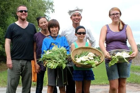 3 tour du lịch lạ thu hút khách nước ngoài nhất ở Việt Nam
