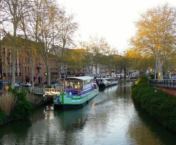 Thăm quan kênh đào Canal des Deux Mers ở Pháp