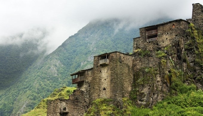 Khám phá những ngôi làng cổ ở quốc gia bí ẩn nhất Châu Âu