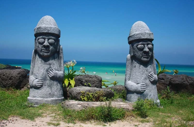 Khám phá tượng đá kỳ bí Dol Hareubang ở đảo JeJu Hàn Quốc