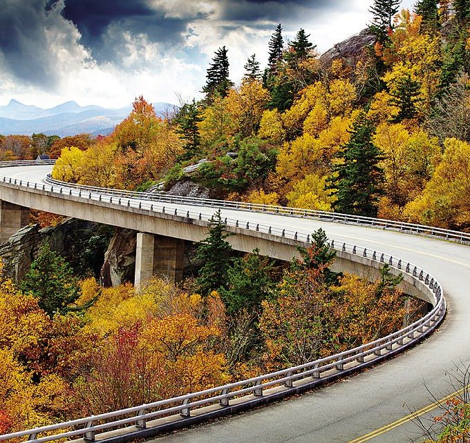 Những cung đường xinh đẹp nhất trên thế giới