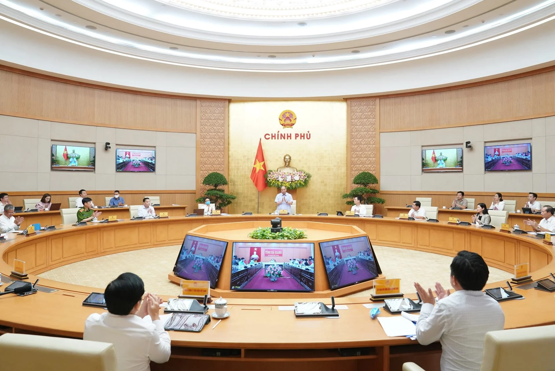 Hội nghị trực tuyến - Giải pháp hội họp an toàn cho mùa dịch