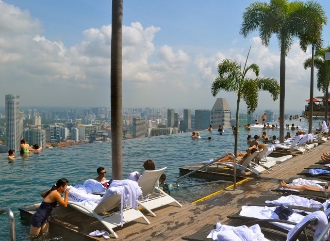 Những hồ bơi ấn tượng nhất trên thế giới