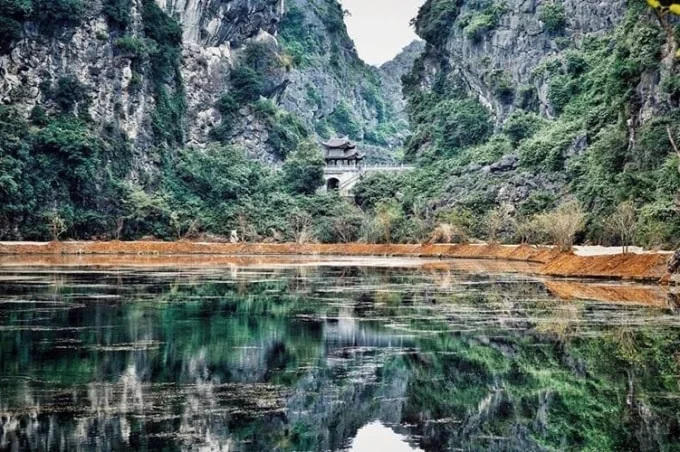 Giải mã bí ẩn 'Tuyệt Tình Cốc' huyền bí ngàn năm giữa lưng chừng núi ở Ninh Bình